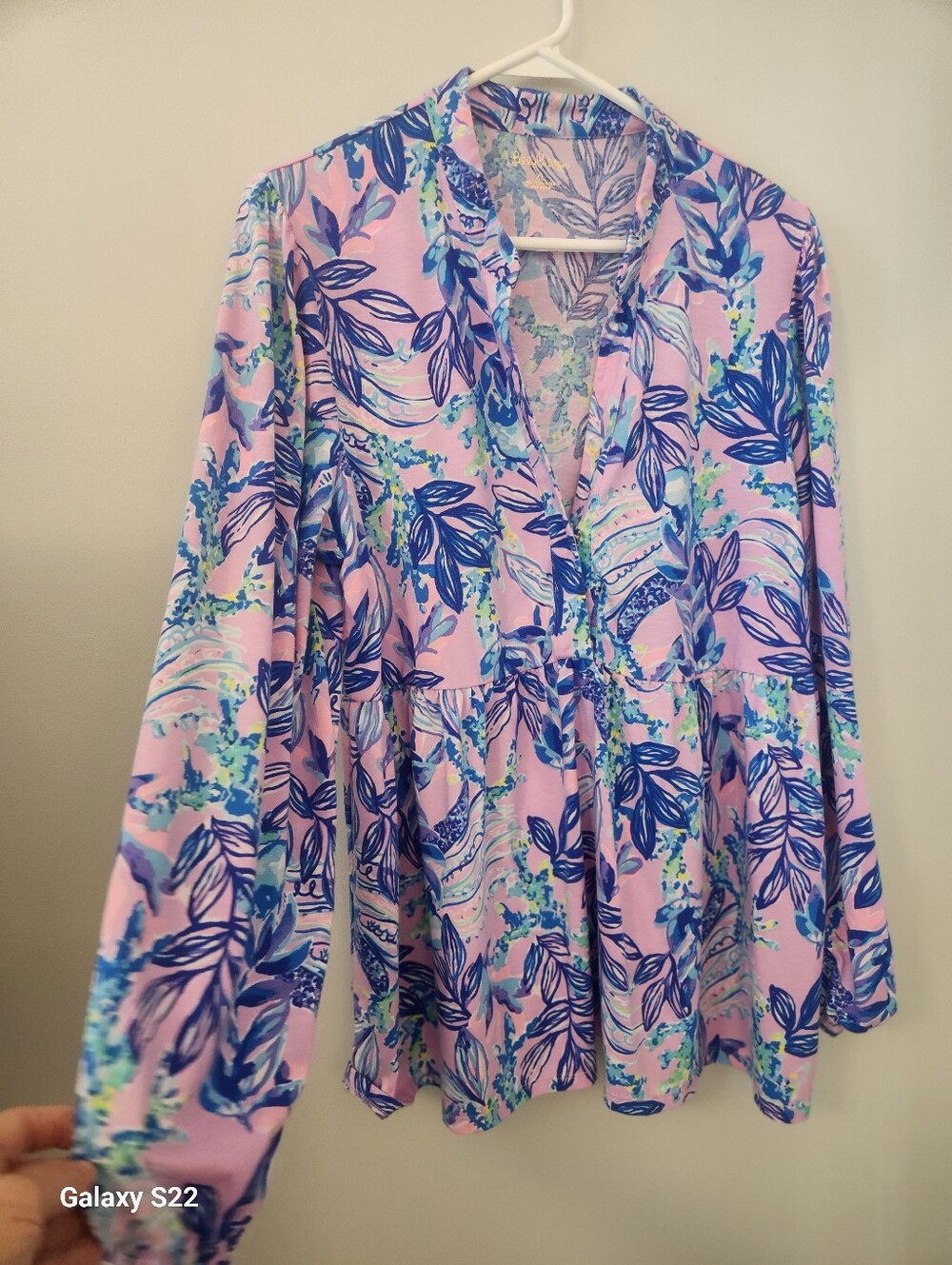 Lilly Pulitzer Winona Pink & Blue Floral V-Neck Knit Tunic Top